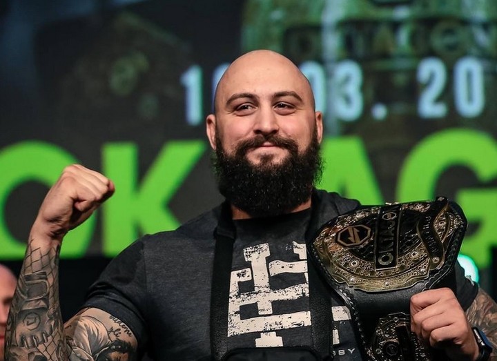 Sen o UFC Čechovi Martínkovi komplikovali úrady